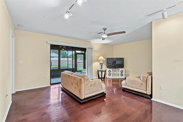 3189 GLEN ELYN BOULEVARD 3, Sarasota, FL 34237