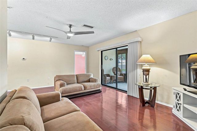 3189 GLEN ELYN BOULEVARD 3, Sarasota, FL 34237