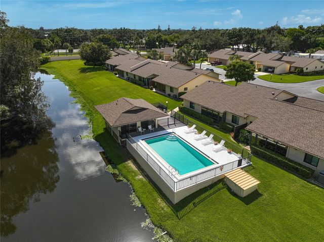 3189 GLEN ELYN BOULEVARD 3, Sarasota, FL 34237