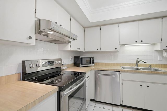 3189 GLEN ELYN BOULEVARD 3, Sarasota, FL 34237