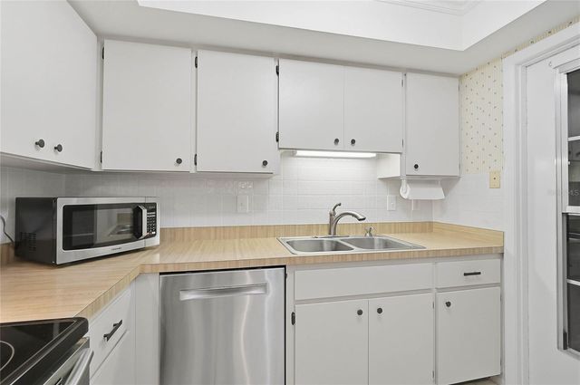 3189 GLEN ELYN BOULEVARD 3, Sarasota, FL 34237