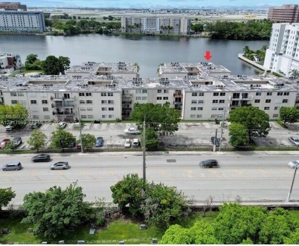 5501 NW 7th St E412, Miami, FL 33126