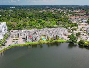 5501 NW 7th St E412, Miami, FL 33126