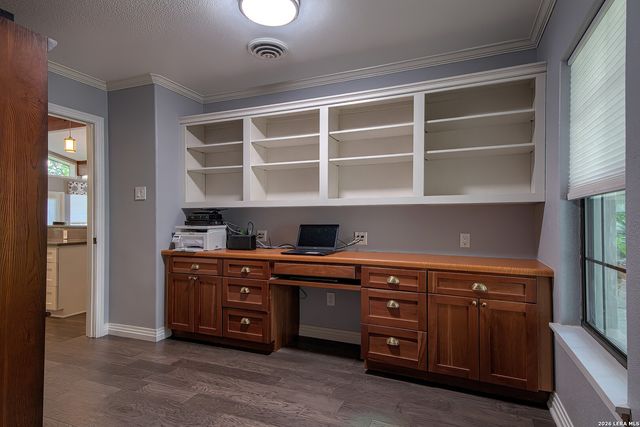 329 MEADOWBROOK DR, Hollywood Park, TX 78232