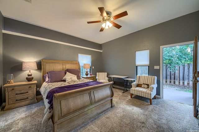 329 MEADOWBROOK DR, Hollywood Park, TX 78232