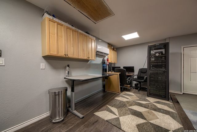 329 MEADOWBROOK DR, Hollywood Park, TX 78232