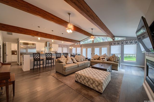 329 MEADOWBROOK DR, Hollywood Park, TX 78232