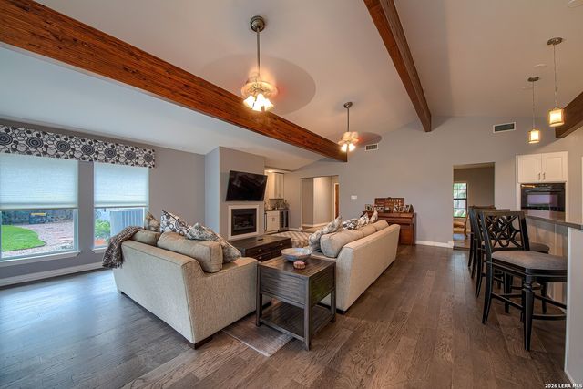 329 MEADOWBROOK DR, Hollywood Park, TX 78232