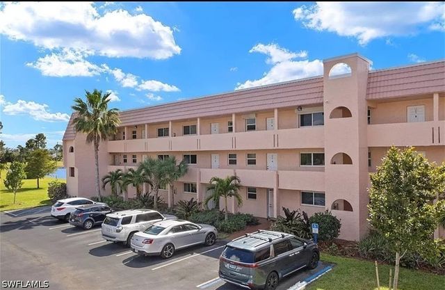 200 Forest Lakes BLVD 204, Naples, FL 34105