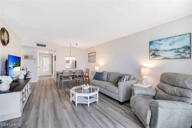 200 Forest Lakes BLVD 204, Naples, FL 34105