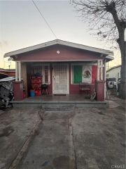 8239 Bell Avenue, Los Angeles, CA 90001