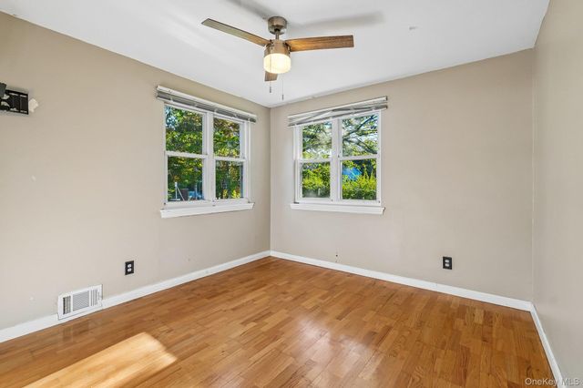 2 St Anthony Avenue, Nanuet, NY 10954