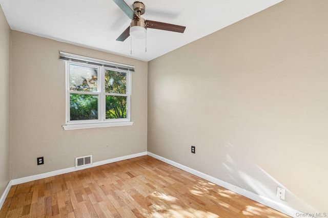 2 St Anthony Avenue, Nanuet, NY 10954