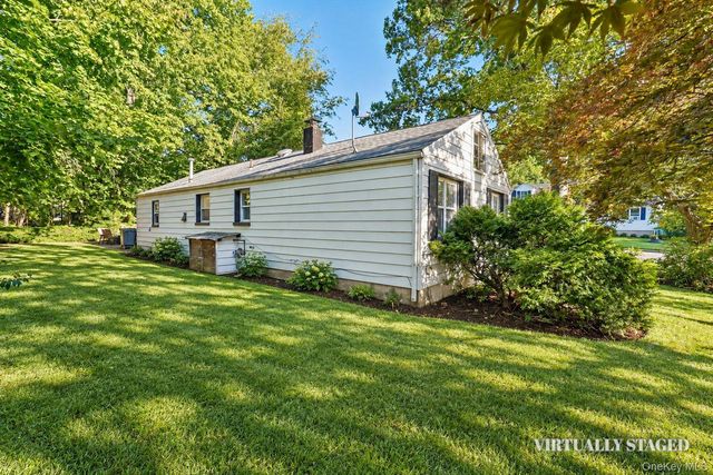 2 St Anthony Avenue, Nanuet, NY 10954