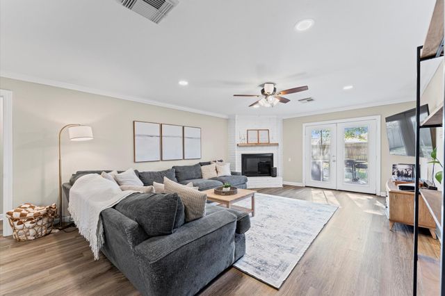 710 N Kaufman Drive, Deer Park, TX 77536