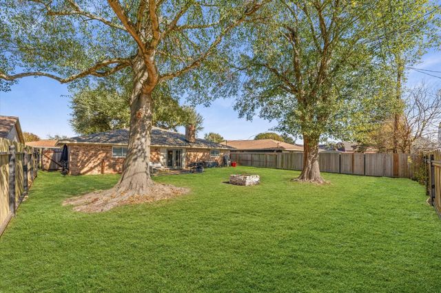 710 N Kaufman Drive, Deer Park, TX 77536