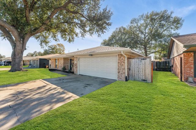 710 N Kaufman Drive, Deer Park, TX 77536