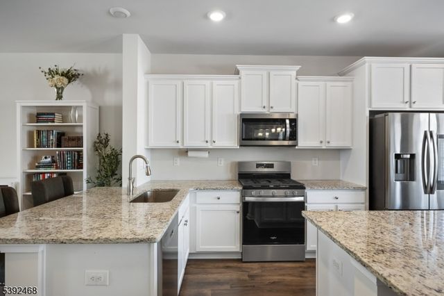 69 Sister's Farmstead Rd, Mount Laurel Twp., NJ 08054