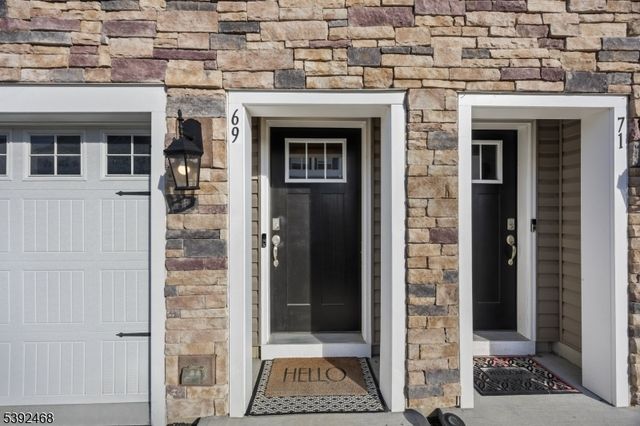 69 Sister's Farmstead Rd, Mount Laurel Twp., NJ 08054