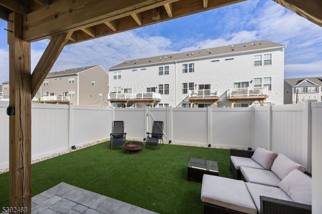 69 Sister's Farmstead Rd, Mount Laurel Twp., NJ 08054