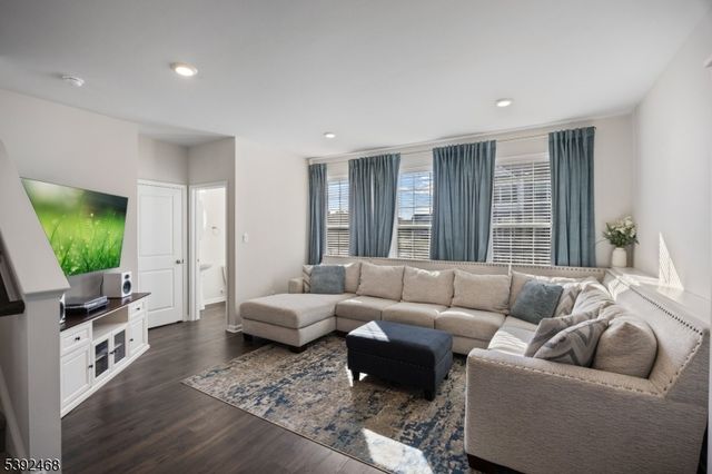 69 Sister's Farmstead Rd, Mount Laurel Twp., NJ 08054