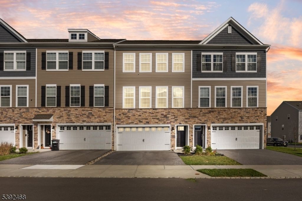 69 Sister's Farmstead Rd, Mount Laurel Twp., NJ 08054