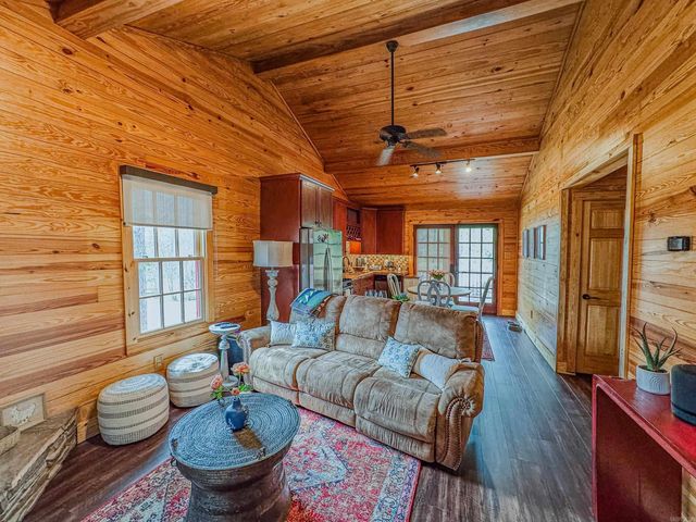 295 Primrose Creek Drive, Heber Springs, AR 72543