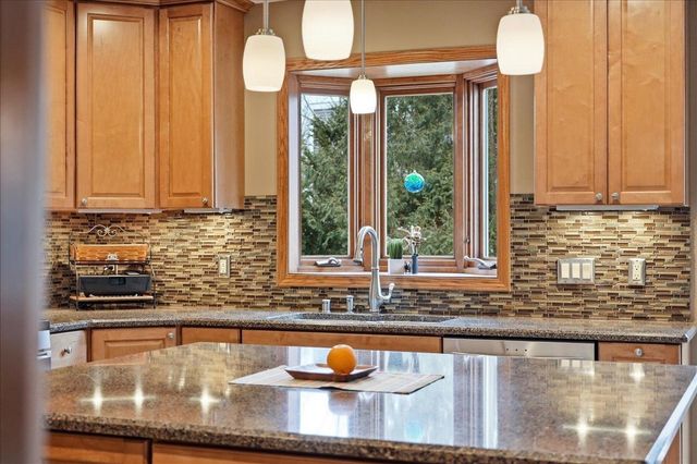 22 Pebble Beach Circle, Madison, WI 53717