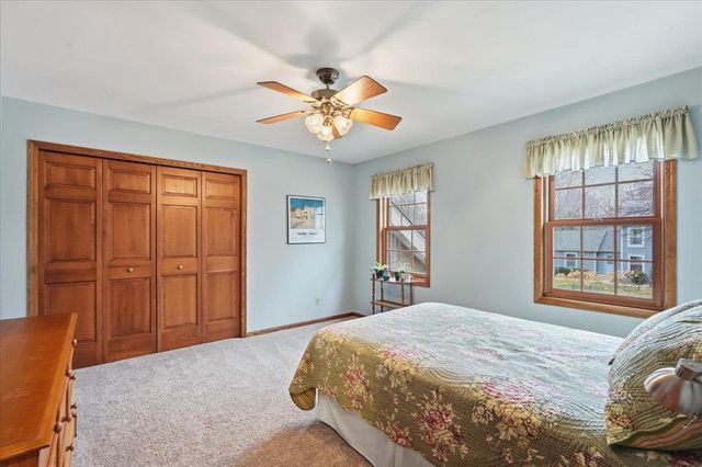 22 Pebble Beach Circle, Madison, WI 53717