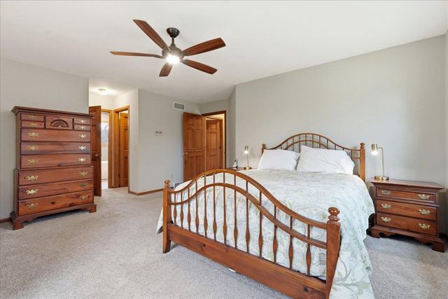 22 Pebble Beach Circle, Madison, WI 53717