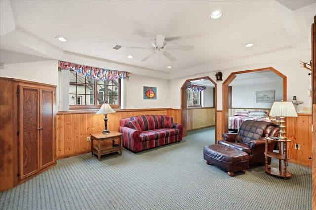 22 Pebble Beach Circle, Madison, WI 53717