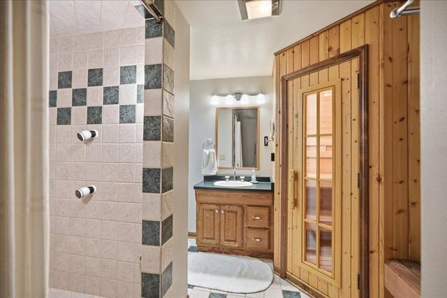 22 Pebble Beach Circle, Madison, WI 53717