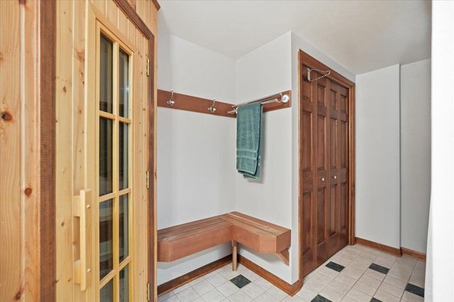 22 Pebble Beach Circle, Madison, WI 53717