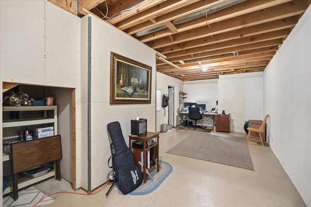 22 Pebble Beach Circle, Madison, WI 53717