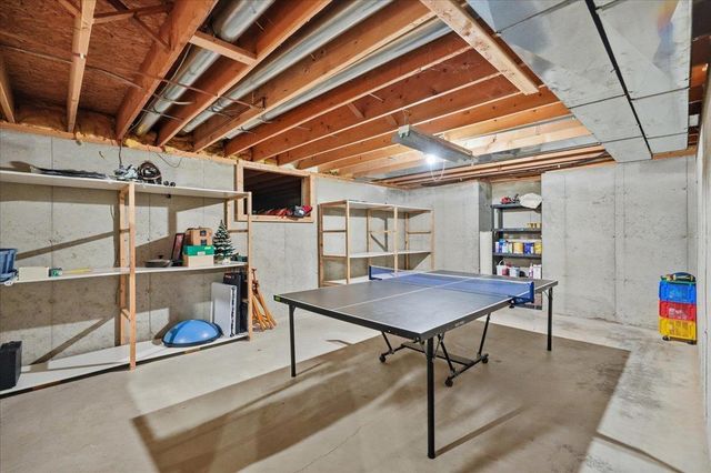 22 Pebble Beach Circle, Madison, WI 53717