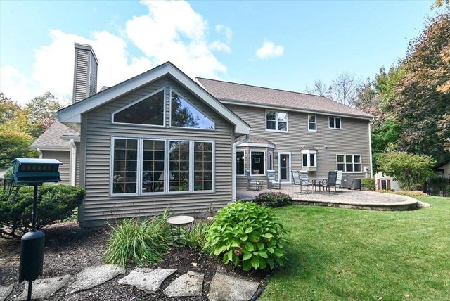 22 Pebble Beach Circle, Madison, WI 53717