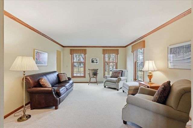 22 Pebble Beach Circle, Madison, WI 53717