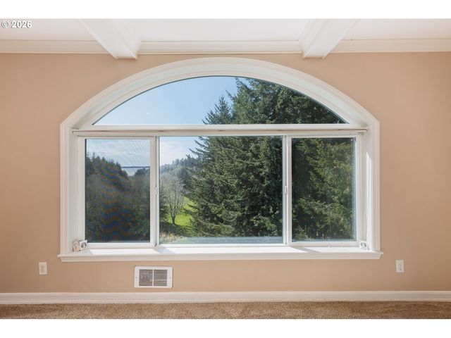 626 N BAYVIEW Loop, Waldport, OR 97394