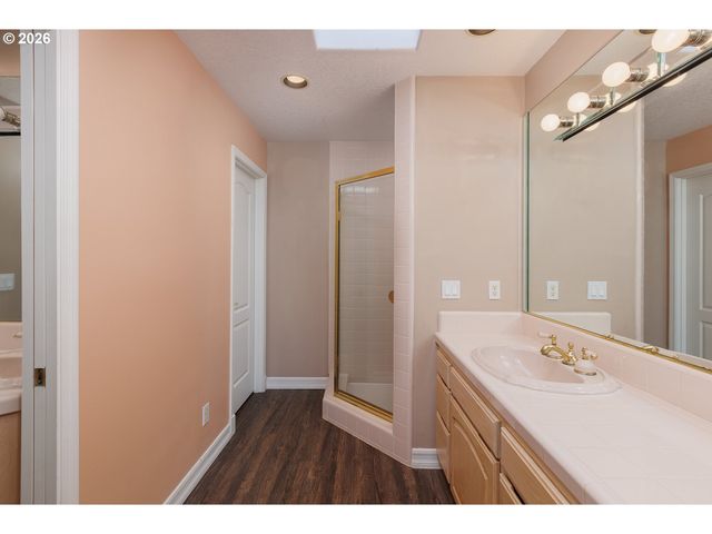 626 N BAYVIEW Loop, Waldport, OR 97394