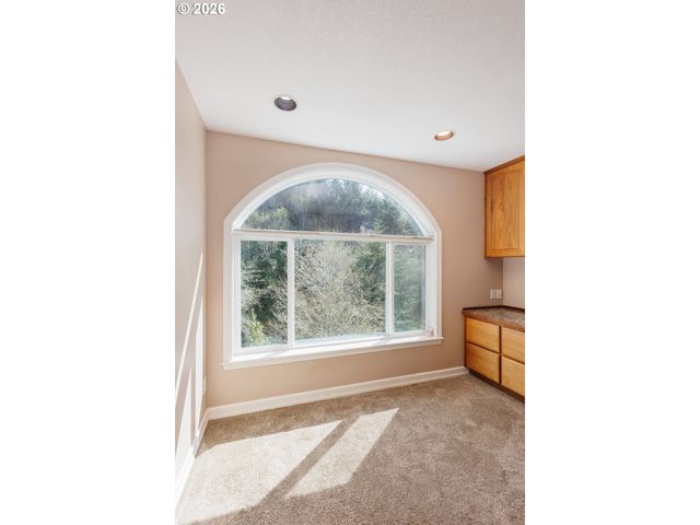 626 N BAYVIEW Loop, Waldport, OR 97394