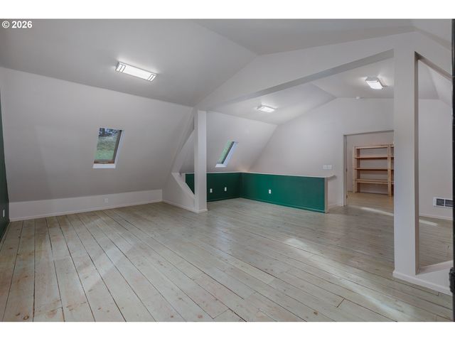 626 N BAYVIEW Loop, Waldport, OR 97394