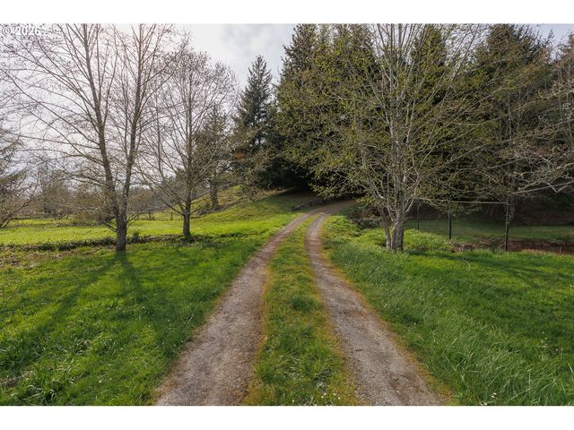 626 N BAYVIEW Loop, Waldport, OR 97394