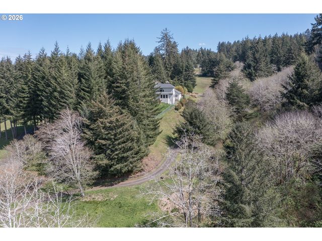 626 N BAYVIEW Loop, Waldport, OR 97394
