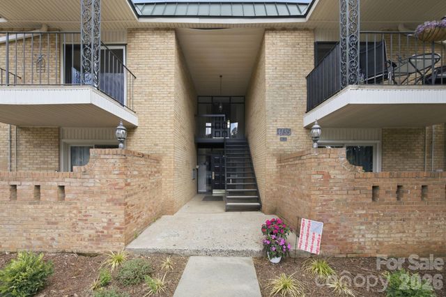 4735 Hedgemore Drive, Charlotte, NC 28209