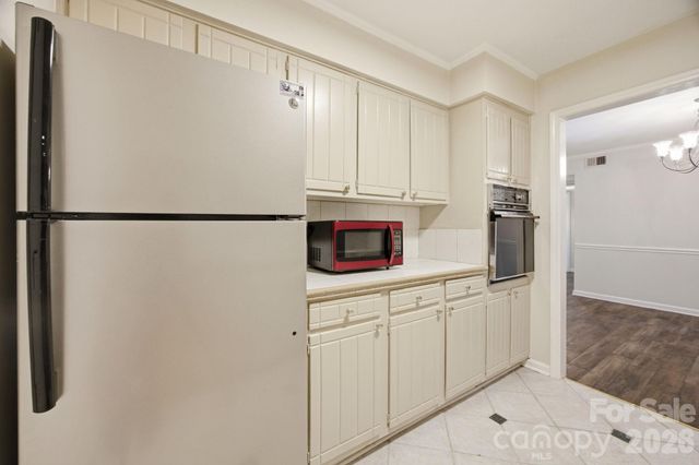 4735 Hedgemore Drive, Charlotte, NC 28209