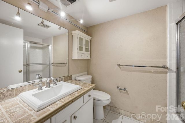 4735 Hedgemore Drive, Charlotte, NC 28209