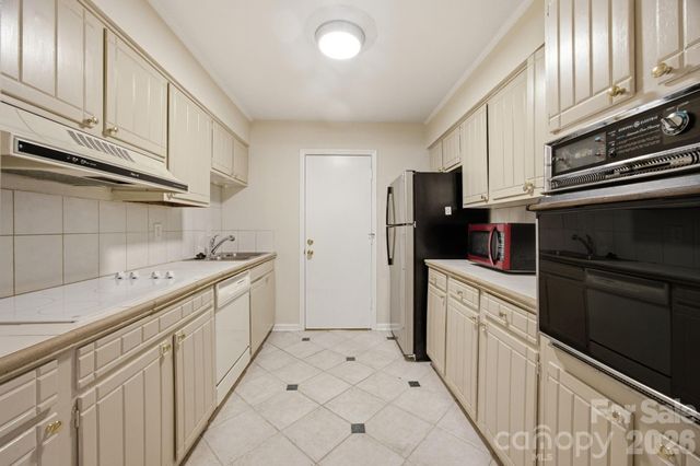 4735 Hedgemore Drive, Charlotte, NC 28209