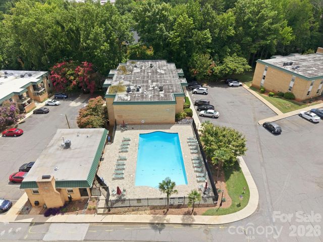 4735 Hedgemore Drive, Charlotte, NC 28209