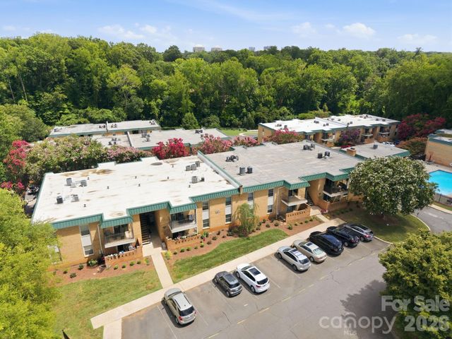 4735 Hedgemore Drive, Charlotte, NC 28209