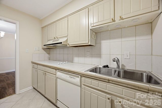 4735 Hedgemore Drive, Charlotte, NC 28209